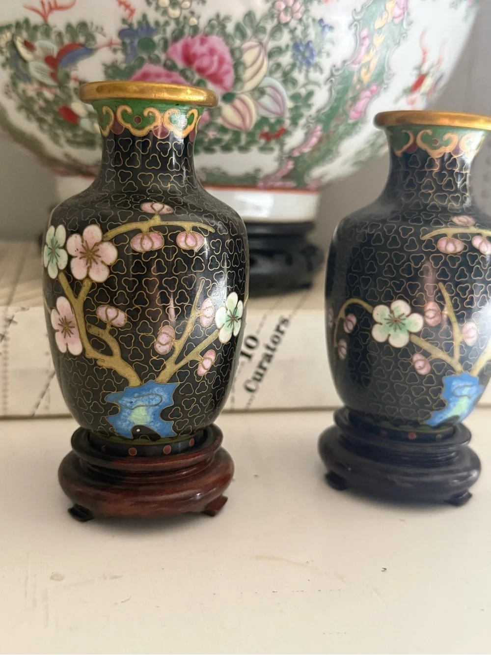 Vintage Black Cloisonné Floral Mini Vases - Pair mirrored - Picture 2 of 6